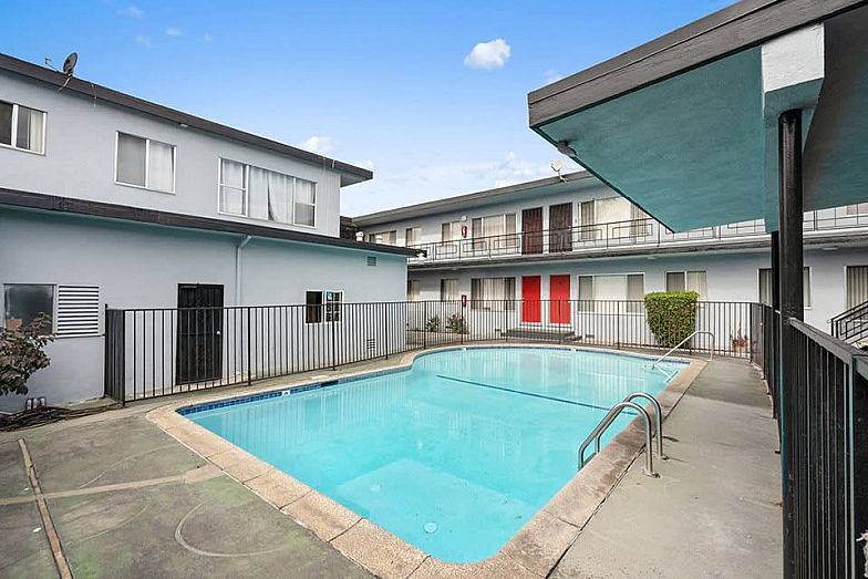Beach Avenue pool courtyard
